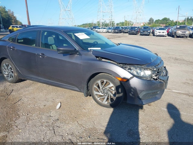 46031961 :رقم المزاد ، 19XFC2F73HE213674 vin ، 2017 Honda Civic Ex مزاد بيع