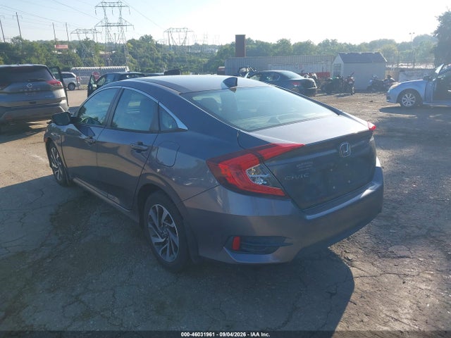 46031961 :رقم المزاد ، 19XFC2F73HE213674 vin ، 2017 Honda Civic Ex مزاد بيع