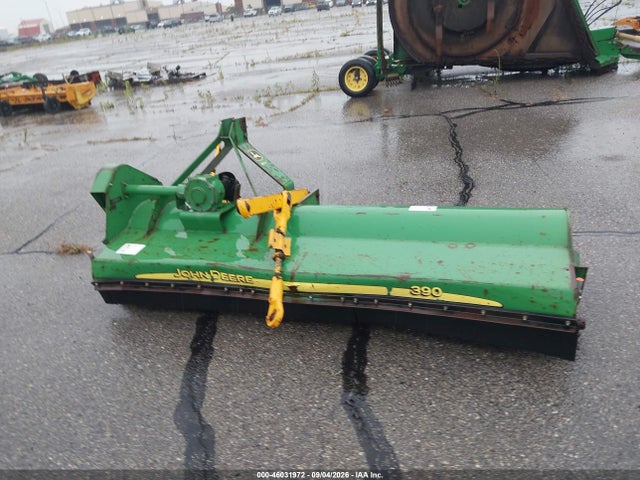 46031972 :رقم المزاد ، P00390X007403 vin ، 2006 John Deere Offset Flail M 390 H-d مزاد بيع