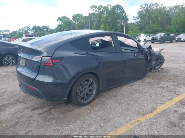 46032001 :رقم المزاد ، 7SAYGDED7RF096387 vin ، 2024 Tesla Model Y مزاد بيع