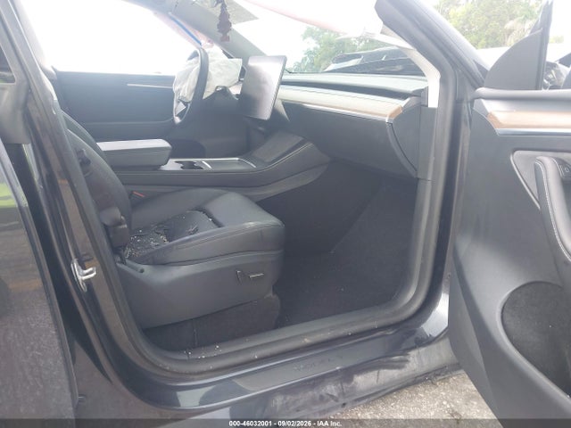 46032001 :رقم المزاد ، 7SAYGDED7RF096387 vin ، 2024 Tesla Model Y مزاد بيع