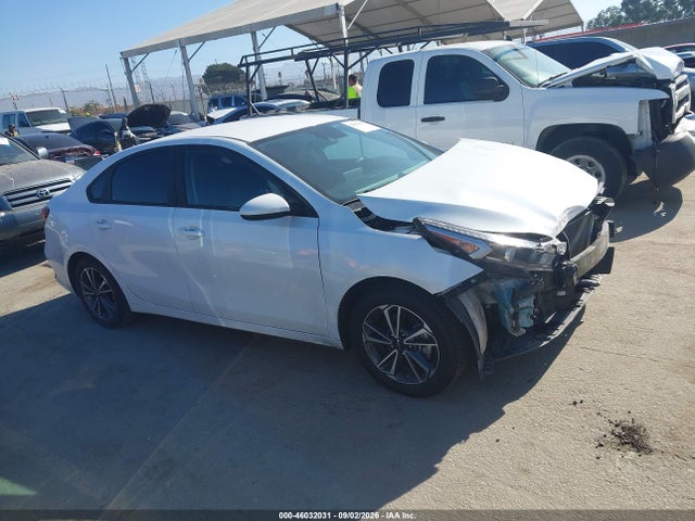 2023 Kia Forte Lxs მანქანა იყიდება აუქციონზე, vin: 3KPF24AD1PE602145, აუქციონის ნომერი: 46032031