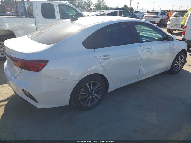 2023 Kia Forte Lxs მანქანა იყიდება აუქციონზე, vin: 3KPF24AD1PE602145, აუქციონის ნომერი: 46032031