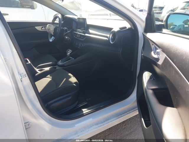 2023 Kia Forte Lxs მანქანა იყიდება აუქციონზე, vin: 3KPF24AD1PE602145, აუქციონის ნომერი: 46032031