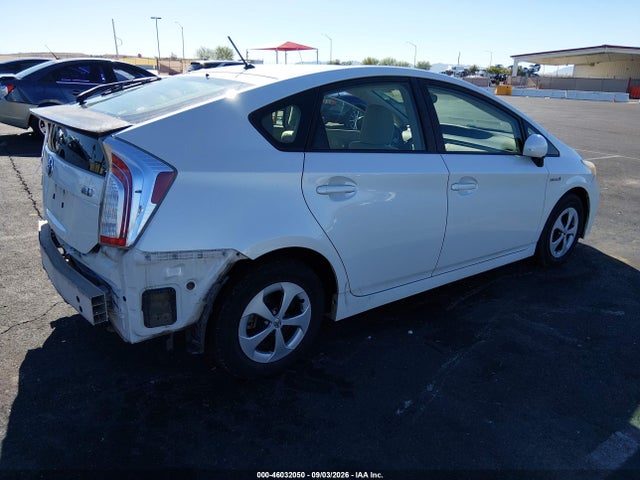 Toyota Prius Two 2015 JTDKN3DU8F0407260 Image 4