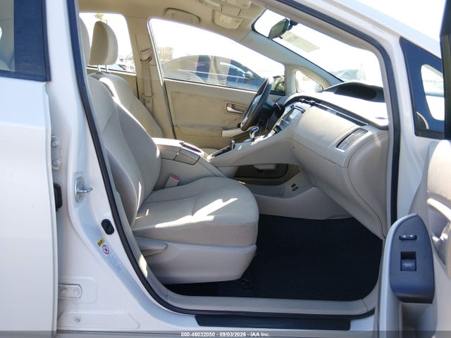 Toyota Prius Two 2015 JTDKN3DU8F0407260 Image 5