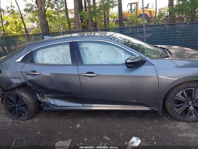 46032067 :رقم المزاد ، SHHFK7H55HU428610 vin ، 2017 Honda Civic Ex مزاد بيع