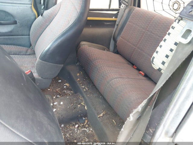 Продаж на аукціоні авто 2000 Jeep Wrangler Se, vin: 1J4FA29P5YP783686, номер лоту: 46032079