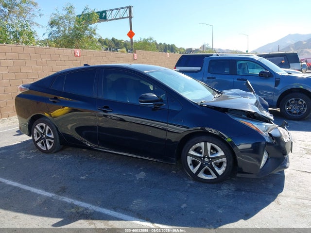 Toyota Prius Three Touring 2016 JTDKARFU1G3019847 Image 13