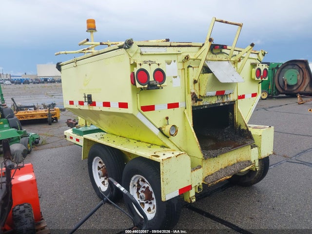 46032087 :رقم المزاد ، 4S9PH19229M097537 vin ، 2009 Spaulding Hot Box 4ton Man 9/30/09 Ass. 101225 مزاد بيع