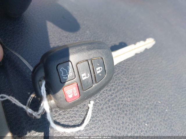 Продаж на аукціоні авто 2015 Toyota Rav4 Xle, vin: 2T3WFREV6FW162060, номер лоту: 46032098