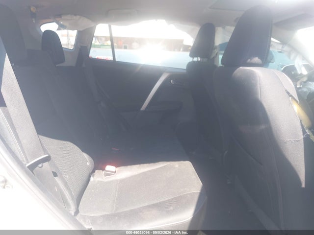 Продаж на аукціоні авто 2015 Toyota Rav4 Xle, vin: 2T3WFREV6FW162060, номер лоту: 46032098