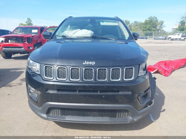 46032138 :رقم المزاد ، 3C4NJDBB9KT834279 vin ، 2019 Jeep Compass Latitude 4x4 مزاد بيع
