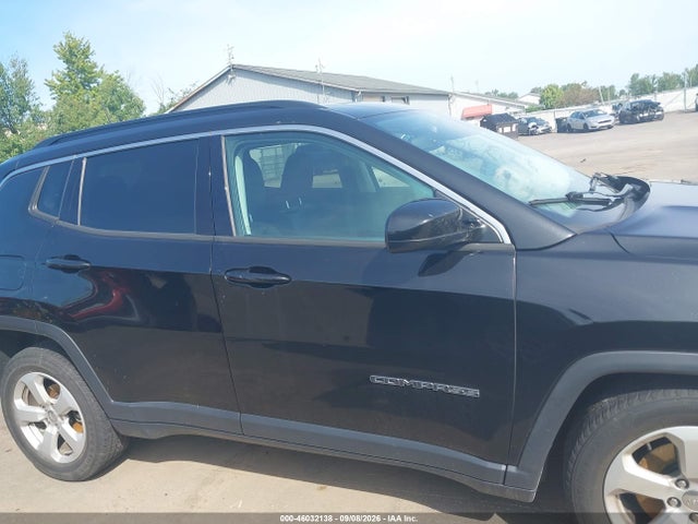 46032138 :رقم المزاد ، 3C4NJDBB9KT834279 vin ، 2019 Jeep Compass Latitude 4x4 مزاد بيع