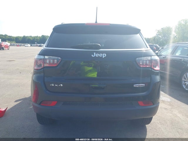 46032138 :رقم المزاد ، 3C4NJDBB9KT834279 vin ، 2019 Jeep Compass Latitude 4x4 مزاد بيع