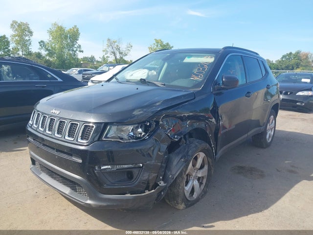 46032138 :رقم المزاد ، 3C4NJDBB9KT834279 vin ، 2019 Jeep Compass Latitude 4x4 مزاد بيع