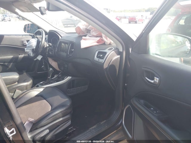 46032138 :رقم المزاد ، 3C4NJDBB9KT834279 vin ، 2019 Jeep Compass Latitude 4x4 مزاد بيع
