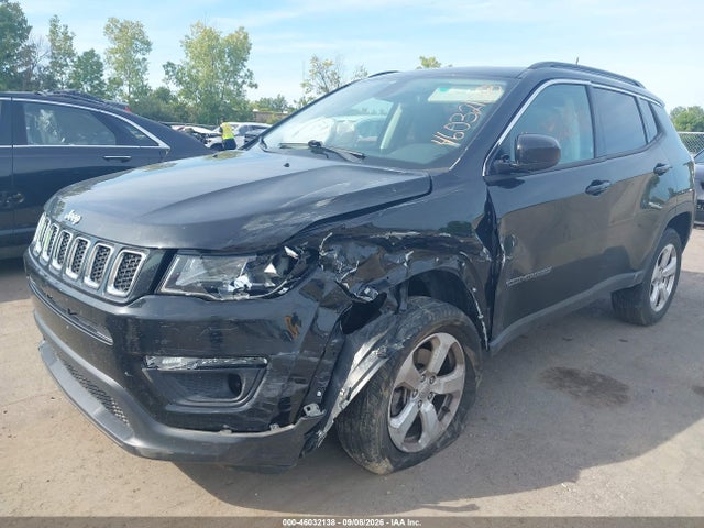46032138 :رقم المزاد ، 3C4NJDBB9KT834279 vin ، 2019 Jeep Compass Latitude 4x4 مزاد بيع