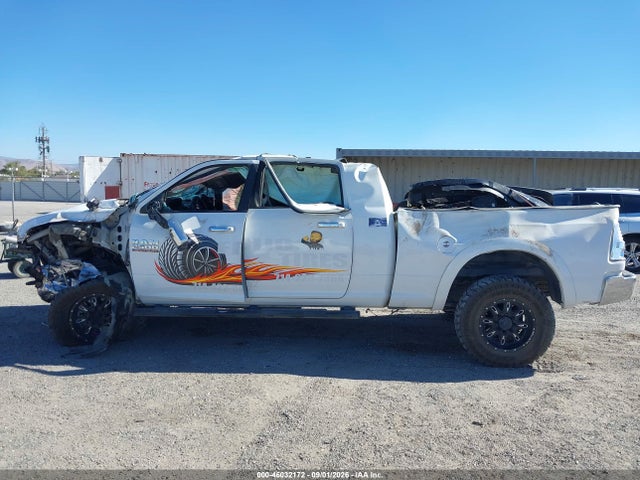 46032172 :رقم المزاد ، 3C6UR5NL7DG512189 vin ، 2013 Ram 2500 Laramie مزاد بيع