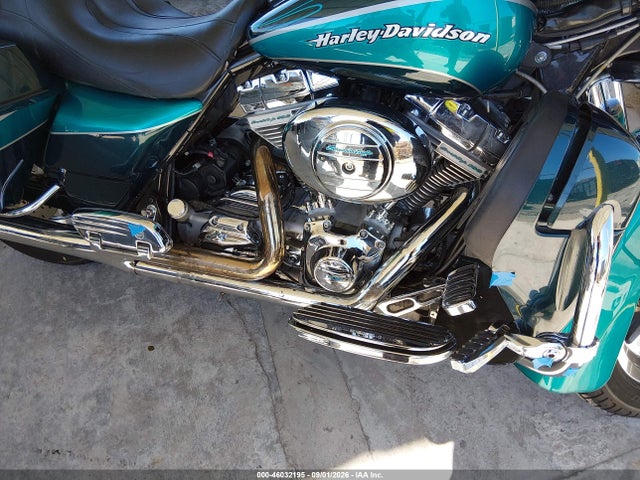 2005 Harley-davidson Flhtcse2 მანქანა იყიდება აუქციონზე, vin: 1HD1PKE1X5Y950208, აუქციონის ნომერი: 46032195