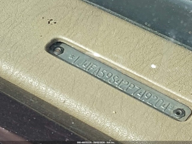 46032225 :رقم المزاد ، 1J4FA59S42P749204 vin ، 2002 Jeep Wrangler Sahara مزاد بيع