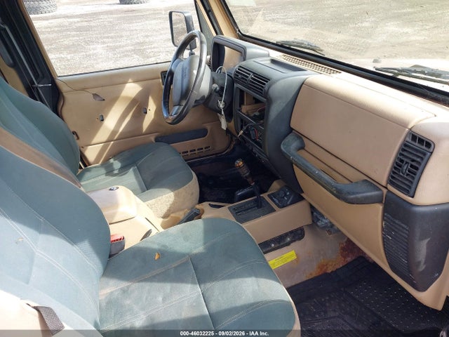 46032225 :رقم المزاد ، 1J4FA59S42P749204 vin ، 2002 Jeep Wrangler Sahara مزاد بيع