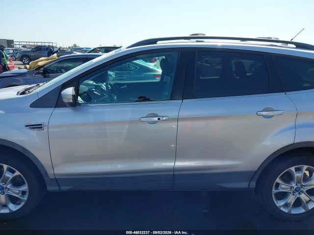 46032237 :رقم المزاد ، 1FMCU0H91DUB83617 vin ، 2013 Ford Escape Sel مزاد بيع
