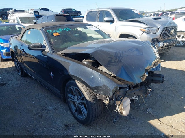 2014 Ford Mustang V6 Premium მანქანა იყიდება აუქციონზე, vin: 1ZVBP8EM8E5260393, აუქციონის ნომერი: 46032262