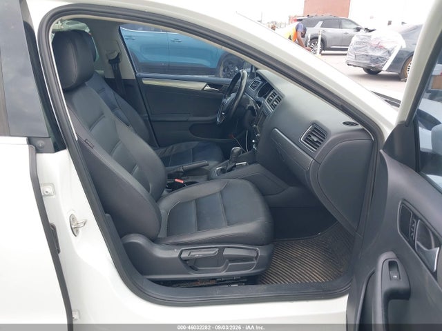 Продажа на аукционе авто 2017 Volkswagen Jetta 1.4t Se, vin: 3VWDB7AJ3HM208570, номер лота: 46032282
