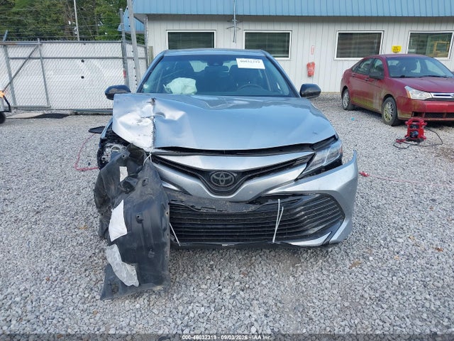 2018 Toyota Camry L მანქანა იყიდება აუქციონზე, vin: 4T1B11HK0JU082965, აუქციონის ნომერი: 46032319