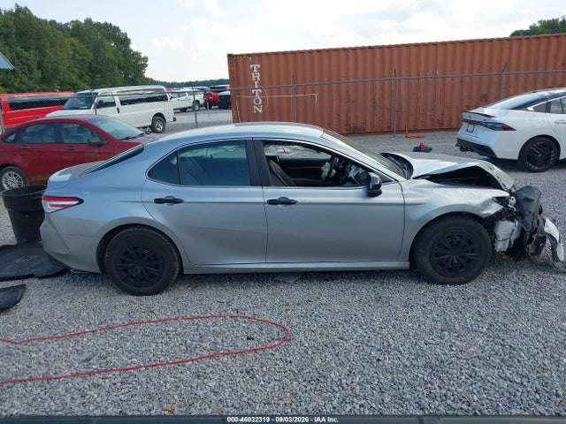 2018 Toyota Camry L მანქანა იყიდება აუქციონზე, vin: 4T1B11HK0JU082965, აუქციონის ნომერი: 46032319