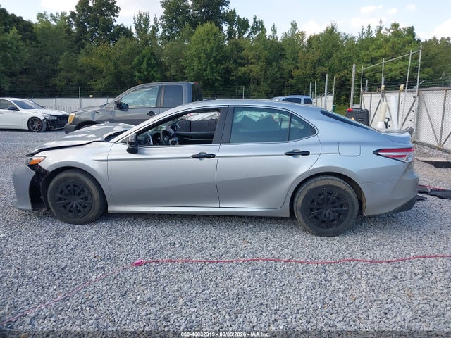 2018 Toyota Camry L მანქანა იყიდება აუქციონზე, vin: 4T1B11HK0JU082965, აუქციონის ნომერი: 46032319