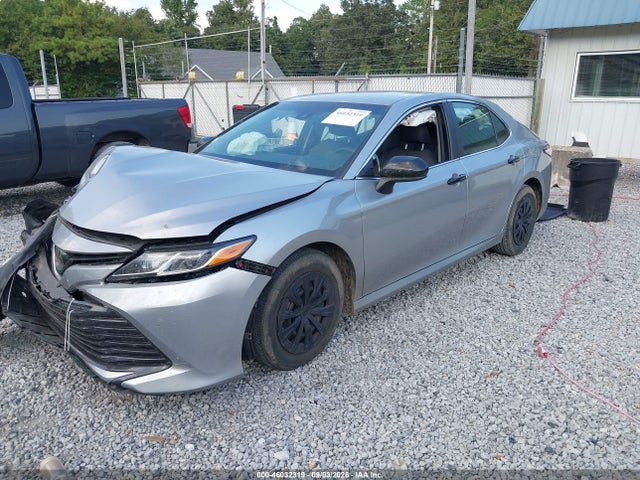 2018 Toyota Camry L მანქანა იყიდება აუქციონზე, vin: 4T1B11HK0JU082965, აუქციონის ნომერი: 46032319