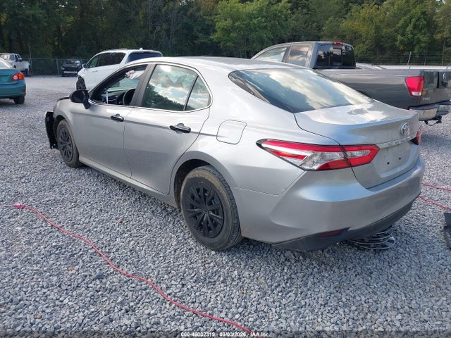 2018 Toyota Camry L მანქანა იყიდება აუქციონზე, vin: 4T1B11HK0JU082965, აუქციონის ნომერი: 46032319