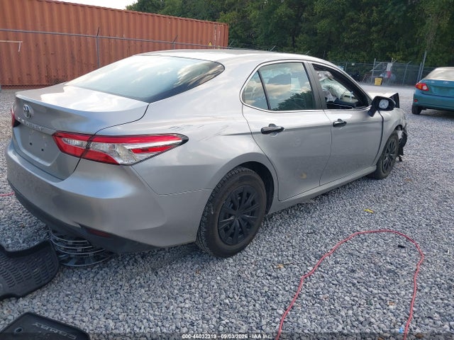 2018 Toyota Camry L მანქანა იყიდება აუქციონზე, vin: 4T1B11HK0JU082965, აუქციონის ნომერი: 46032319