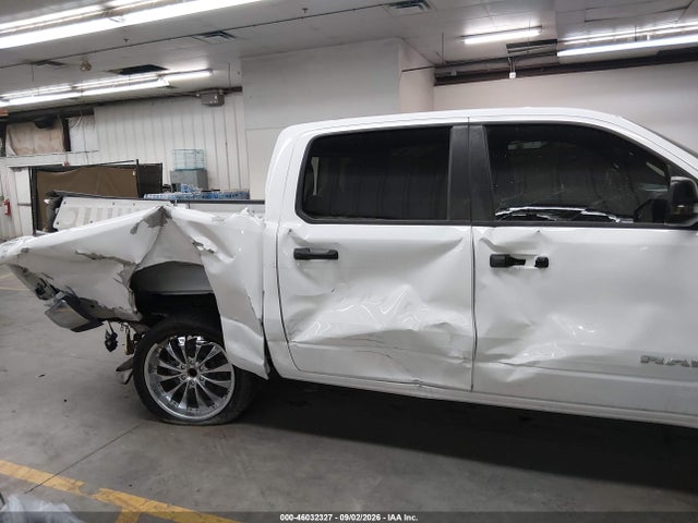 Продажа на аукционе авто 2023 Ram 1500 Big Horn  4x4 5'7 Box, vin: 1C6RRFFG2PN643300, номер лота: 46032327