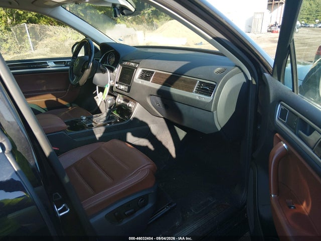 Продаж на аукціоні авто 2017 Volkswagen Touareg V6 Executive, vin: WVGGF7BP3HD001207, номер лоту: 46032404