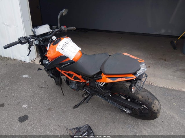 2023 Ktm 390 Duke მანქანა იყიდება აუქციონზე, vin: MD2JPJ409PC227917, აუქციონის ნომერი: 46032442