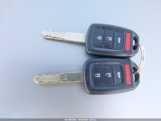 46032453 :رقم المزاد ، 1HGCR2F14HA213250 vin ، 2017 Honda Accord Sport Se مزاد بيع