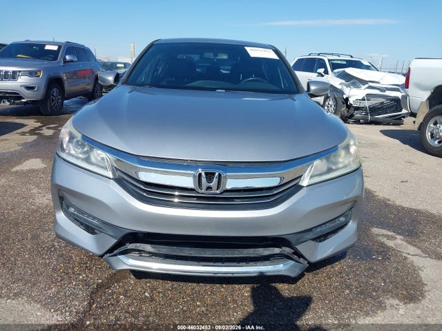 46032453 :رقم المزاد ، 1HGCR2F14HA213250 vin ، 2017 Honda Accord Sport Se مزاد بيع
