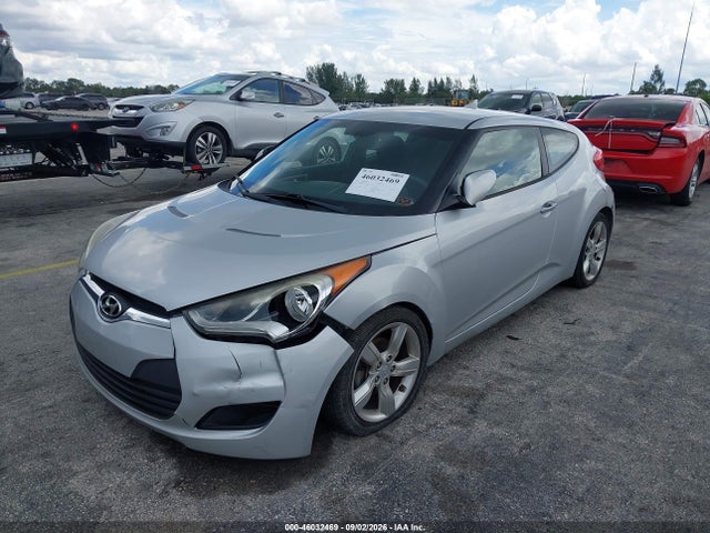 2015 Hyundai Veloster მანქანა იყიდება აუქციონზე, vin: KMHTC6AD2FU234372, აუქციონის ნომერი: 46032469
