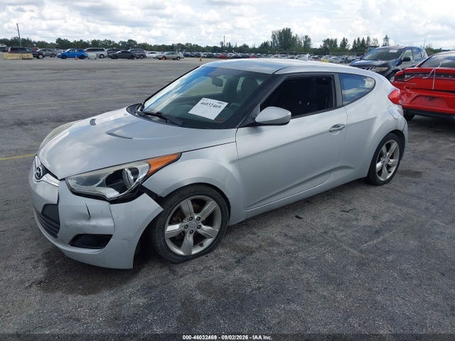 2015 Hyundai Veloster მანქანა იყიდება აუქციონზე, vin: KMHTC6AD2FU234372, აუქციონის ნომერი: 46032469