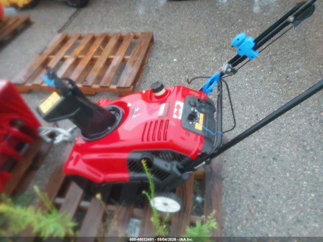 2004 Toro 21 Snow Blower მანქანა იყიდება აუქციონზე, vin: 313000863, აუქციონის ნომერი: 46032491