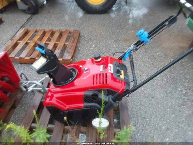 2004 Toro 21 Snow Blower მანქანა იყიდება აუქციონზე, vin: 313000863, აუქციონის ნომერი: 46032491