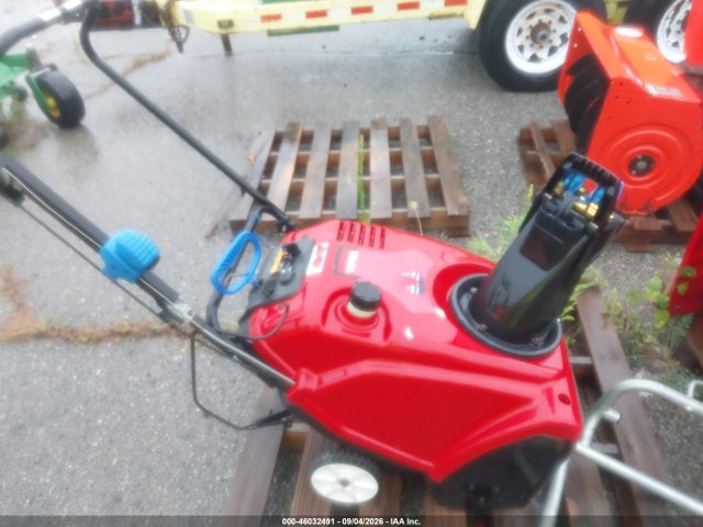2004 Toro 21 Snow Blower მანქანა იყიდება აუქციონზე, vin: 313000863, აუქციონის ნომერი: 46032491