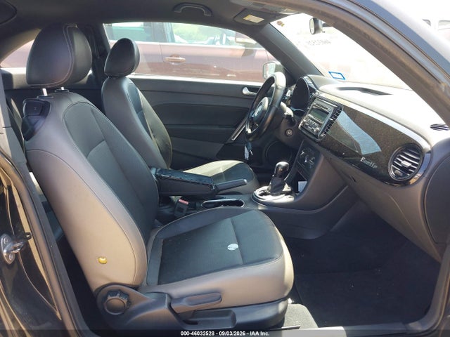 46032528 :رقم المزاد ، 3VWF17AT4FM603321 vin ، 2015 Volkswagen Beetle Coupe 1.8t Fleet Edition مزاد بيع