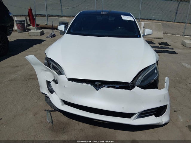 Продажа на аукционе авто 2018 Tesla Model S 100d/75d/p100d, vin: 5YJSA1E2XJF273035, номер лота: 46032534
