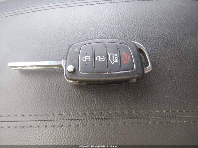 Продажа на аукционе авто 2016 Hyundai Santa Fe Sport 2.4l, vin: 5XYZT3LB6GG327939, номер лота: 46032570