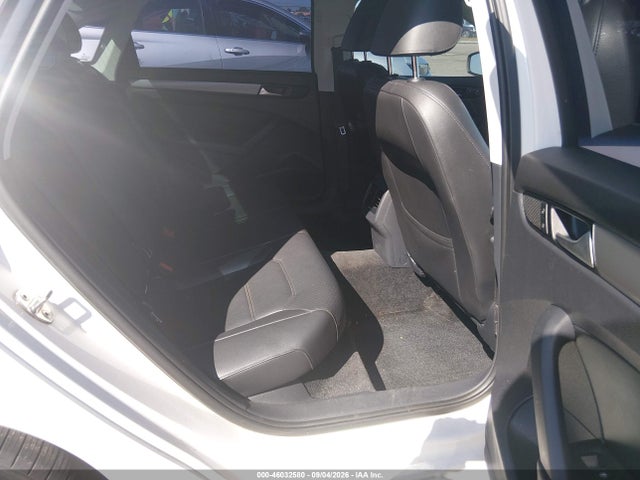 2015 Volkswagen Passat 2.0l Tdi Se მანქანა იყიდება აუქციონზე, vin: 1VWBV7A37FC087881, აუქციონის ნომერი: 46032580