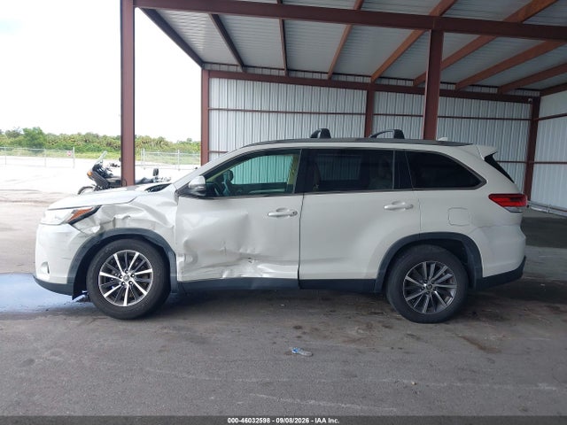 46032598 :رقم المزاد ، 5TDKZRFH0KS563534 vin ، 2019 Toyota Highlander Xle مزاد بيع